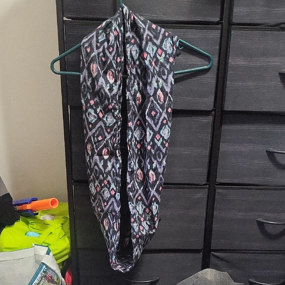 Colorful Patterned Inginity Scarf - Picture 2 of 2
